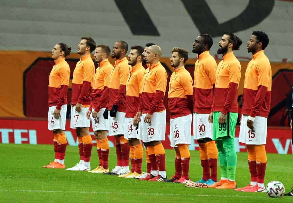Missmanagement und überbezahlte Spieler: Die Probleme der „Großen Drei“ aus Istanbul