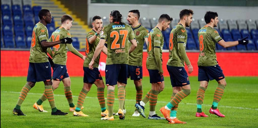 Pokal: Basaksehir schießt Tuzla ab, Konya wirft Gaziantep raus