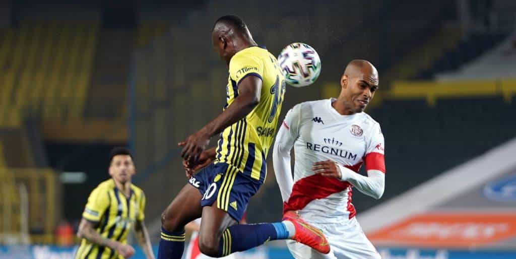 1:1 gegen Antalya: Valencia bewahrt Fenerbahce vor Heimpleite!