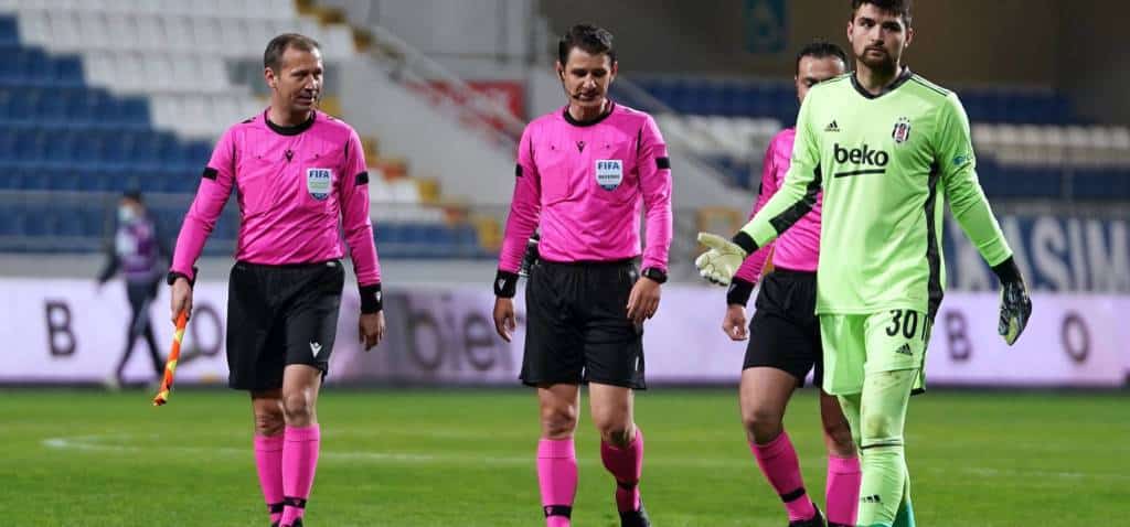 Sergen Yalcin zu Halil Umut Meler: „Warum reagiert man immer so sensibel auf meine Worte?“