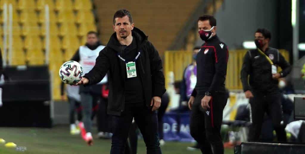 Emre Belözoglu: „So spielt eine große Mannschaft“