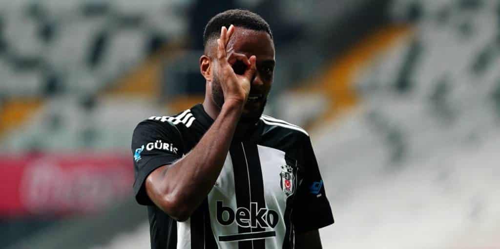 Kanada schlägt Mexiko: Larin neuer Rekord-Torschütze, Hutchinson wird neuer Rekord-Nationalspieler