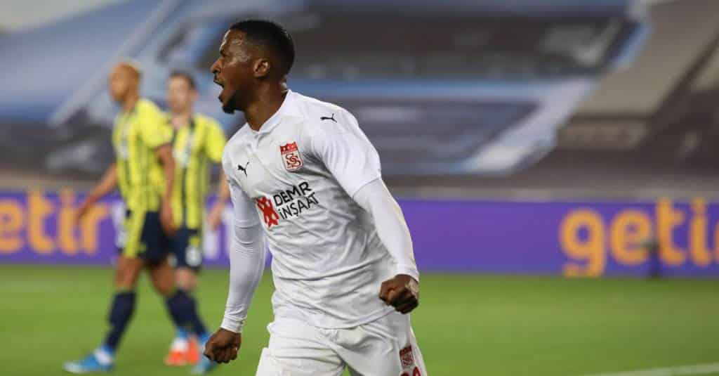 Titel so gut wie verspielt: Schock-Niederlage für Fenerbahce gegen Sivasspor!