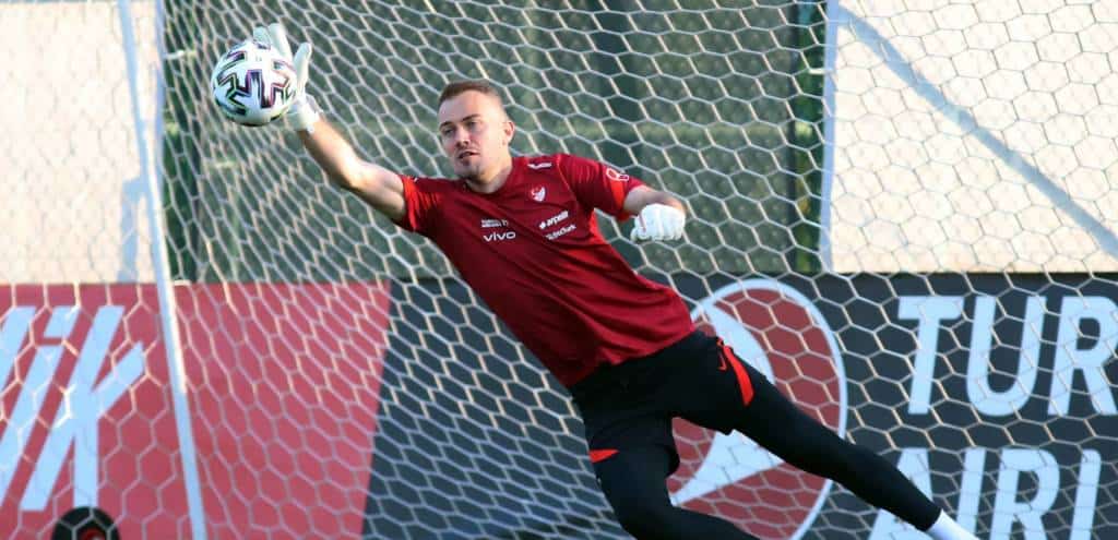 Besiktas offenbar vor Verpflichtung von Basaksehir-Torhüter Mert Günok