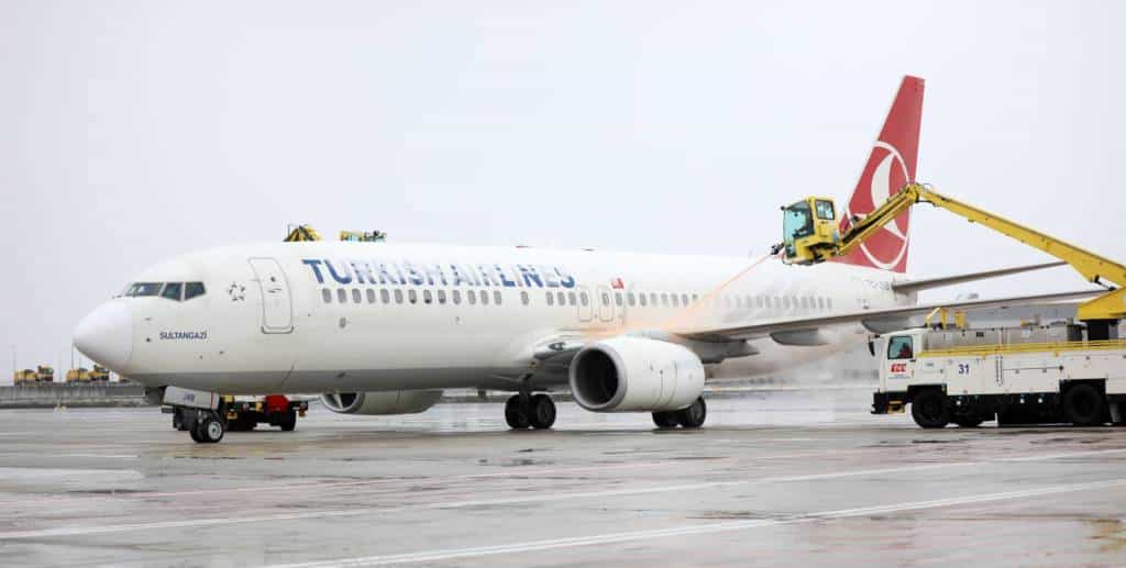 Video: Türkei-Trikot schwebt stolz über den Wolken – EM-Fieber steigt in 12.000 Meter Höhe