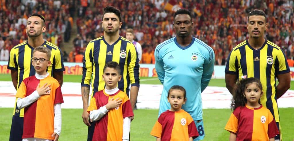 Lustloser Fußball: Diese Profis wollen lieber entspannen!