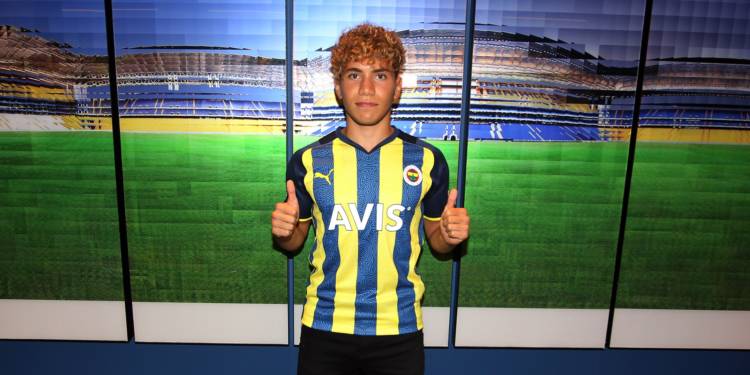 Fenerbahce Holt Youngster Cagtay Kurukalip Von Kasimpasa