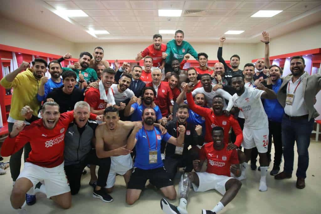 Calimbay lobt Zusammenhalt nach Playoff-Einzug – jetzt gegen Kopenhagen