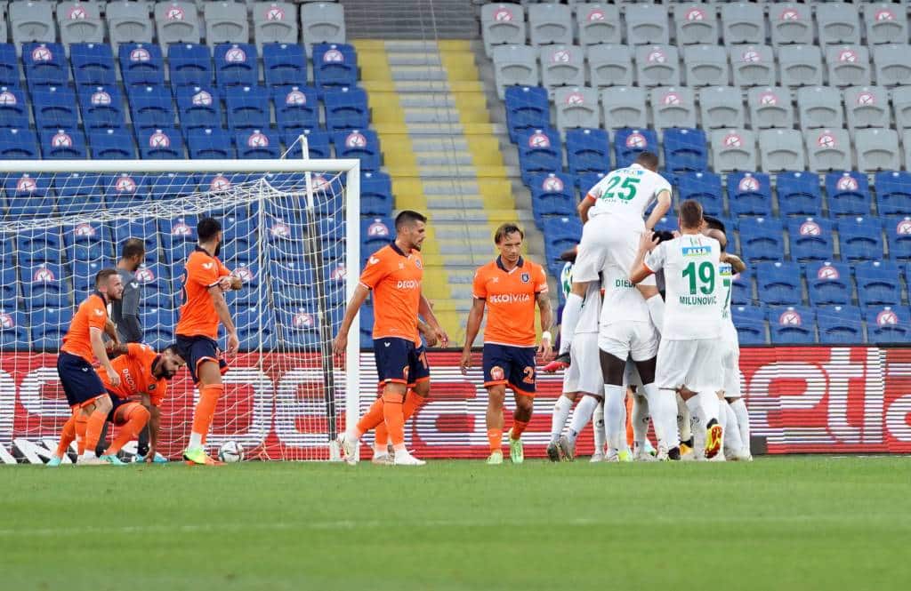 1. Spieltag: Alanya gewinnt bei Basaksehir – Last Minute-Remis zwischen Antalya und Göztepe