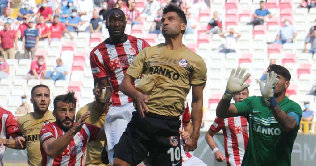 Gaziantep mit Last-Minute-Ausgleich in Sivas