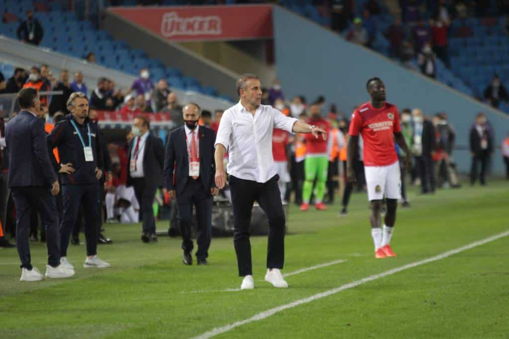 Trotzt 1:1-Remis gegen Angstgegner Alanya: Trabzonspor-Coach Avci dankt seinen Spielern