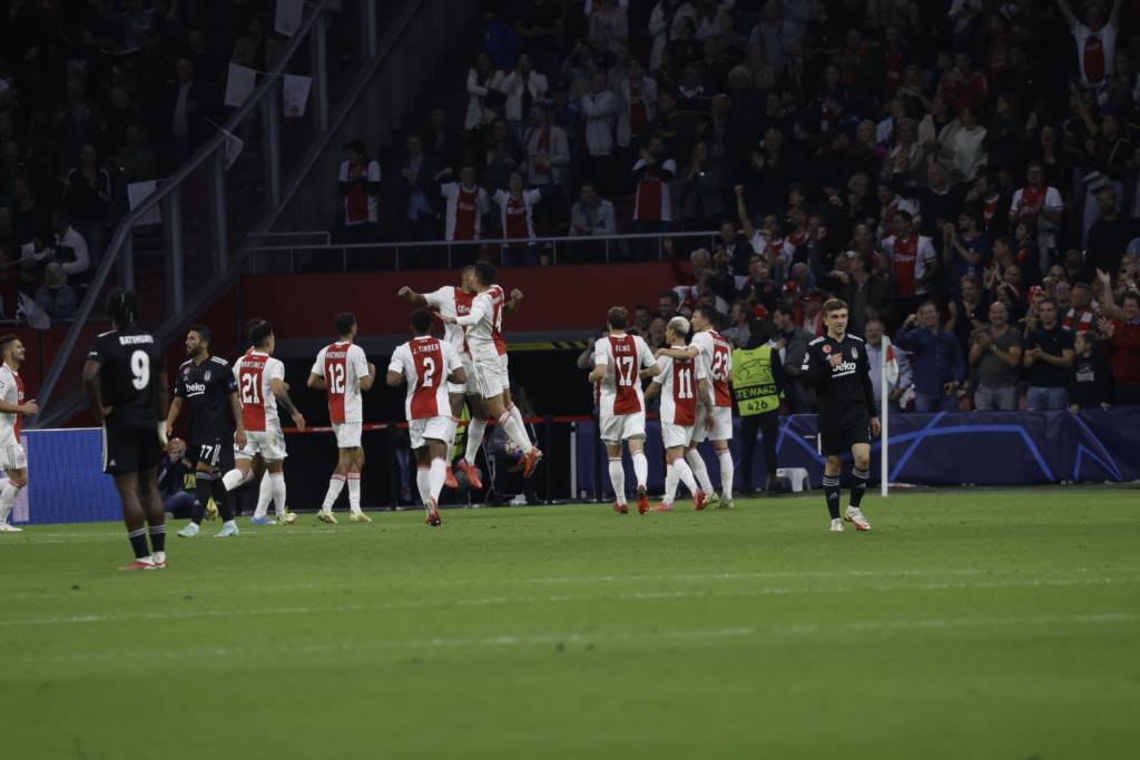 Champions League: Stark ersatzgeschwächtes Besiktas unterliegt Ajax „nur“ mit 0:2