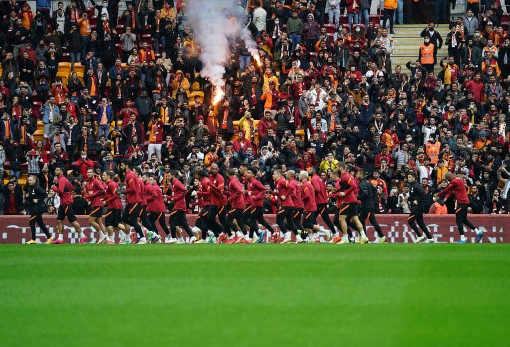 Marcao feiert Galatasaray-Comeback – Fans motivieren Team im Abschlusstraining