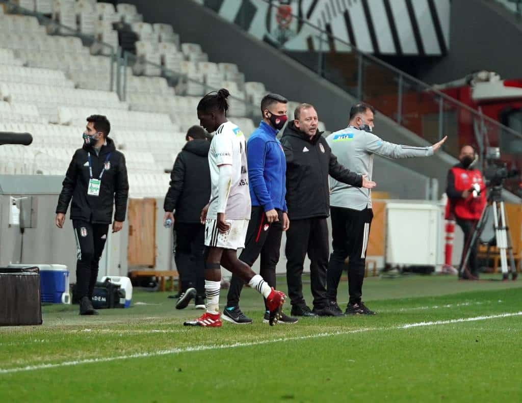Offiziell: Besiktas suspendiert N’Sakala, Spielverlegung gegen Giresunspor beantragt