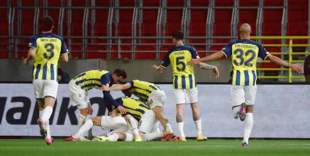 Erster Sieg in der Gruppenphase: Fenerbahce überrollt Royal Antwerpen