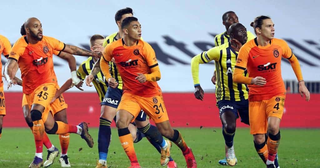 Kampf um Istanbul: Galatasaray und Fenerbahce messen sich im Interkontinental-Derby