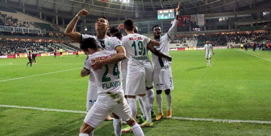 Süper Lig-Sonntag: Erfolge für Giresun, Kayseri und Basaksehir