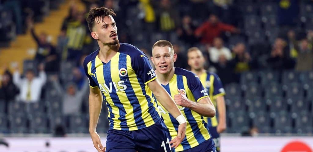 Fenerbahce: Millionensegen durch Augsburg für Berisha noch im Januar?