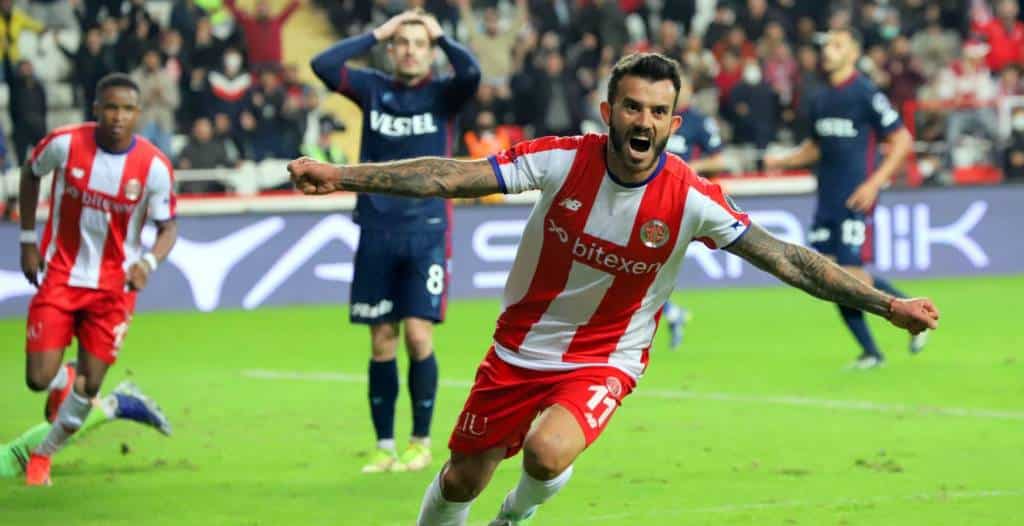 1:2 in Antalya – Spitzenreiter Trabzonspor mit erster Saisonniederlage!