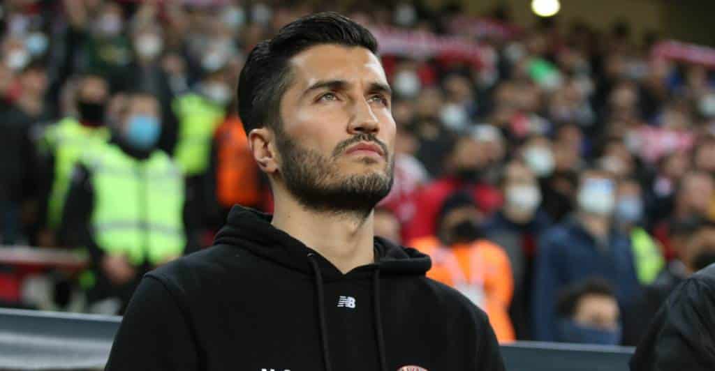 Treffen für Trainerposten: Besiktas-Präsident Hasan Arat verhandelt mit Nuri Sahin