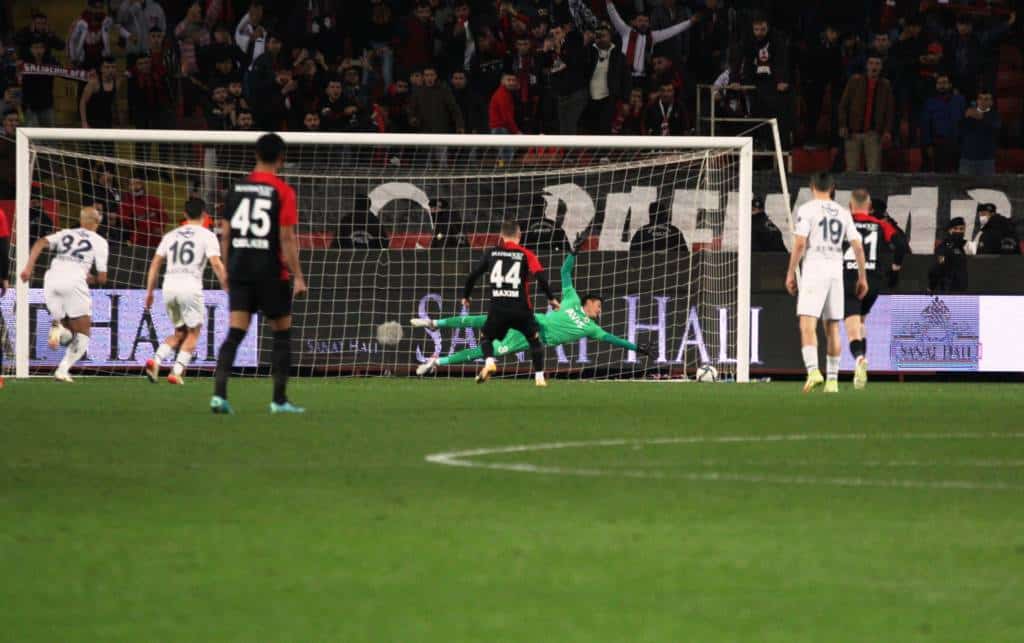 Spektakel in Gaziantep: Überragender Figueiredo schießt Fenerbahce ab!