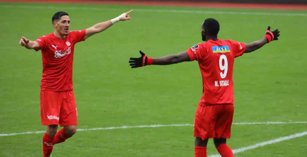 Süper Lig-Samstag: Sivas setzt Siegesserie fort – Last-Minute-Sieg für Konya