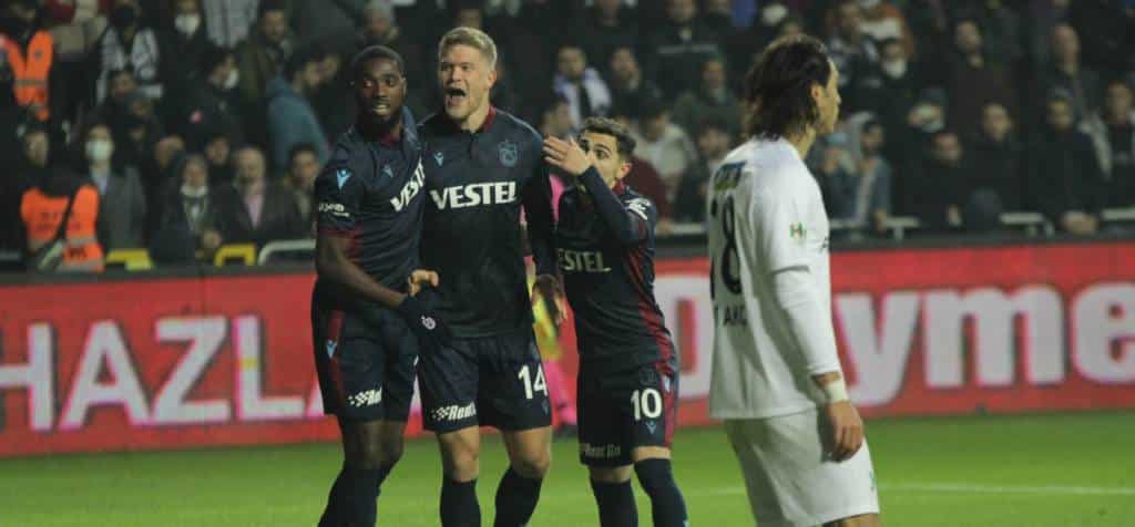 Doppelpacker Cornelius beschert Trabzonspor glücklichen Sieg bei Altay