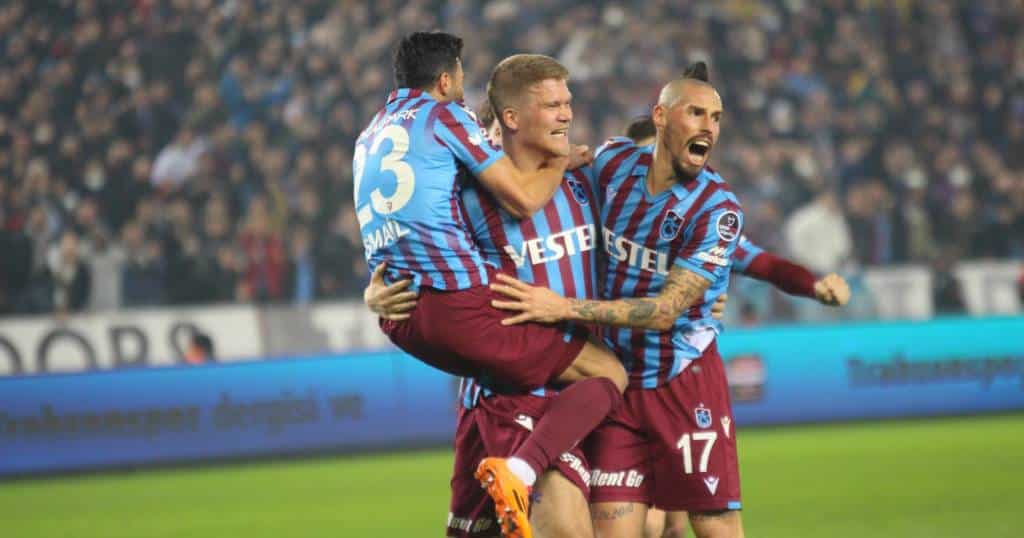 Cornelius: „Bin glücklich bei Trabzonspor zu sein“