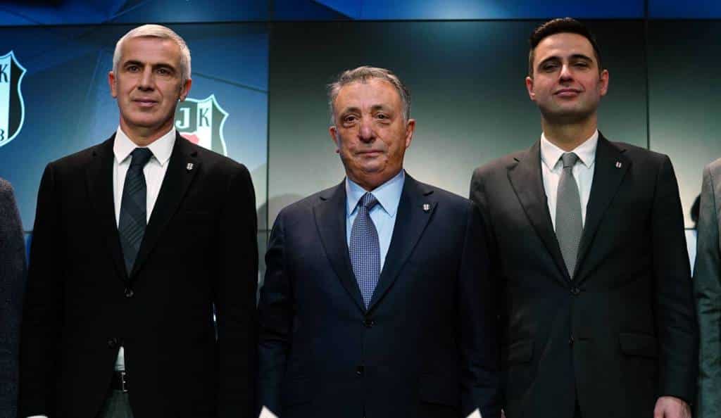Besiktas-Präsident Ahmet Nur Cebi: „Önder Karaveli ist und bleibt unser Cheftrainer“