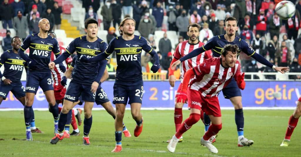 Pedro Henrique mit Traumtor – Aluminium rettet Remis für Fenerbahce in Sivas