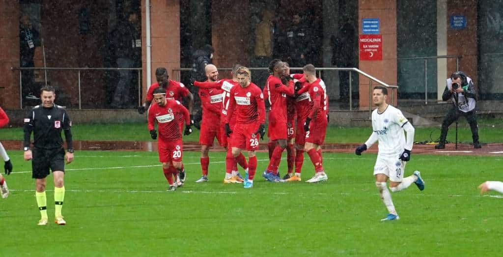 Pokal: Gaziantep im Viertelfinale – Karagümrük kickt Konya nach Torspektakel raus