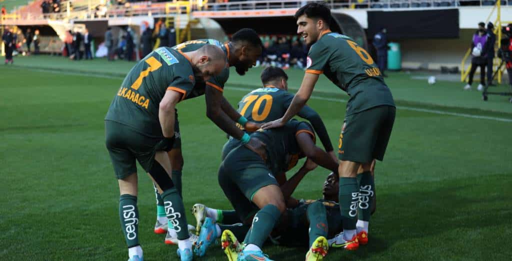 Pokal: Alanya gewinnt Mittelmeer-Krimi gegen Adana und steht im Viertelfinale