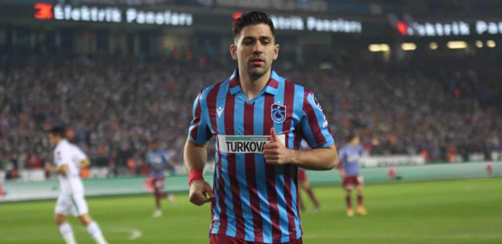 Bakasetas: „Keine Ahnung, woher die Transfernachrichten stammen“