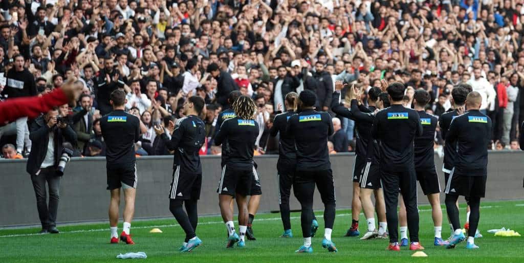 Besiktas: Präsident Cebi mit Kampfansage nach Trabzon – Abschlusstraining vor über 7.000 Fans