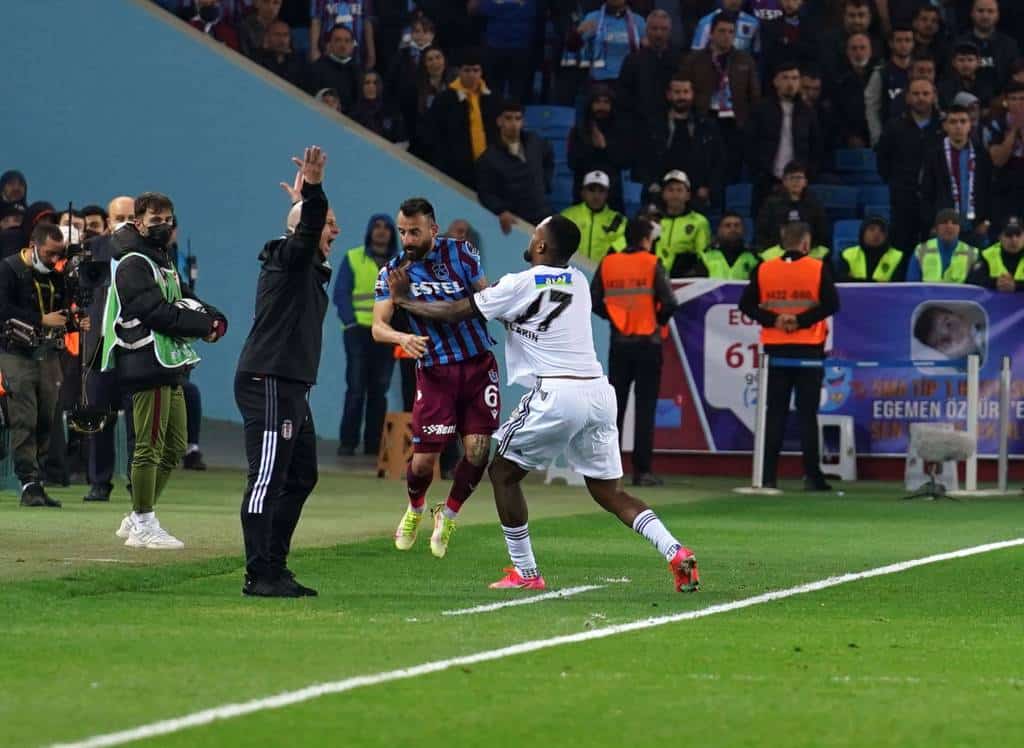 GazeteFutbol kurz & kompakt: Ein Spiel Sperre für Cyle Larin – Kökcüs Tor langt Feyenoord nicht