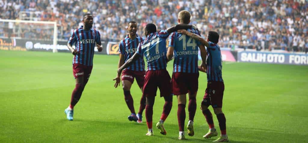 Nach souveränem Sieg in Adana: Trabzonspor fehlt ein Punkt zur Meister-Party!