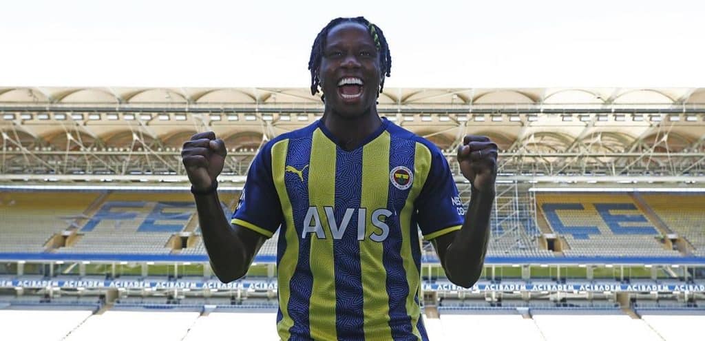 Fix: Fenerbahce stellt Neuzugang Bruma vor