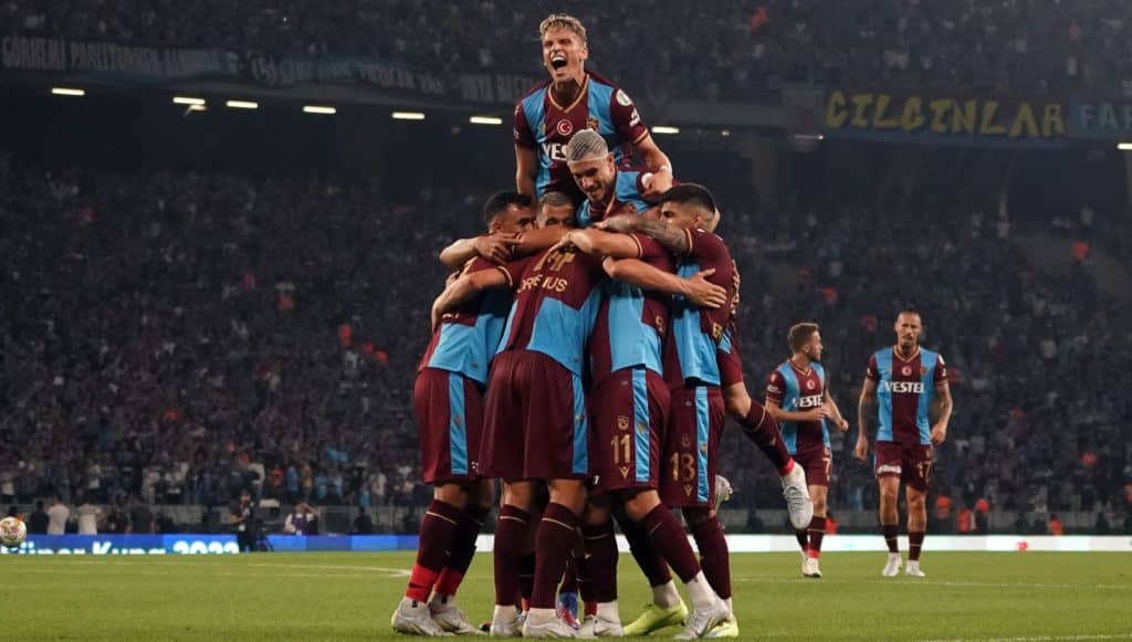 Klare Sache: Trabzonspor schießt Sivasspor ab und gewinnt den Supercup!