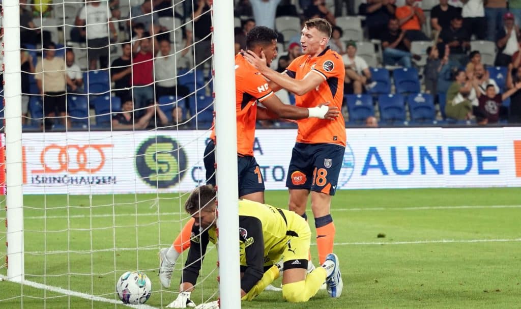 Süper Lig-Montag: Basaksehir schießt Kasimpasa ab, Ankaragücü holt Punkt gegen Konya