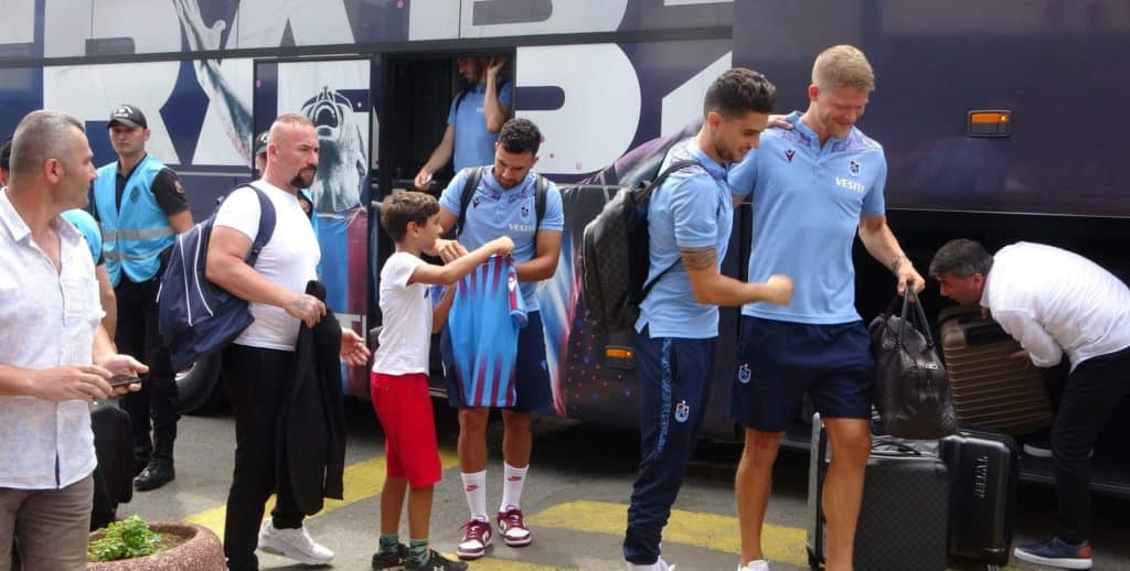 Champions League-Playoffs: Trabzonspor mit Bartra und Bardhi nach Kopenhagen