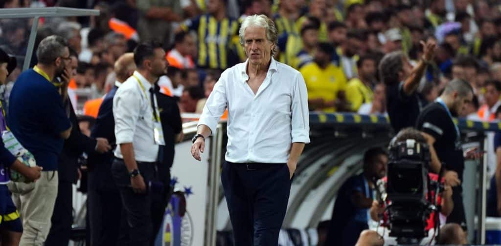 Fenerbahce nach 311 Tagen wieder Süper Lig-Spitzenreiter – Jesus sieht bestes Saisonspiel
