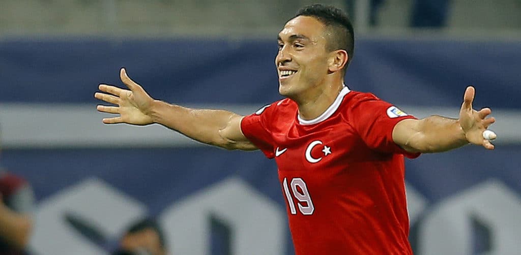 Nach knapp 18 Jahren: Türkischer Ex-Nationalspieler Mevlüt Erdinc gibt Karriereende bekannt