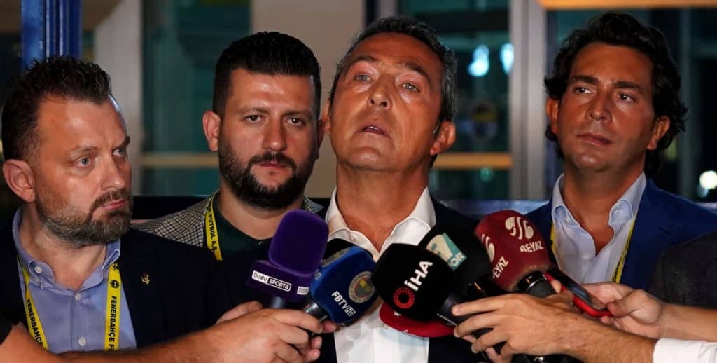 Fenerbahce: Klubchef Ali Koc nimmt sich eigene Fans nach Kritik an Kapitän Altay Bayindir zur Brust