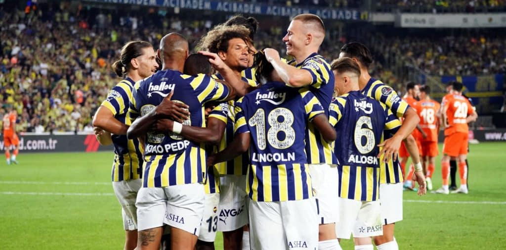 Fenerbahce deklassiert Alanyaspor vor heimischer Kulisse mit 5:0