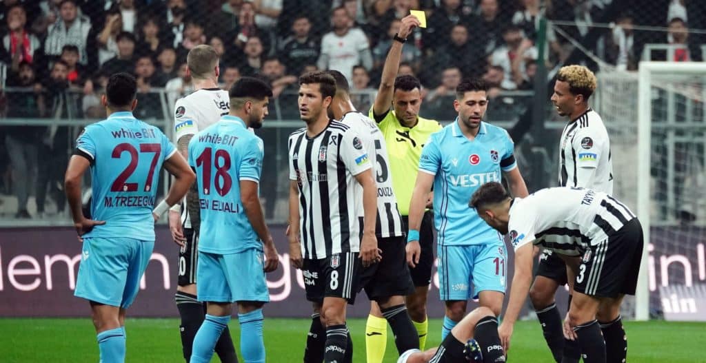 Turbulentes Spiel zwischen Besiktas und Trabzonspor endet 2:2