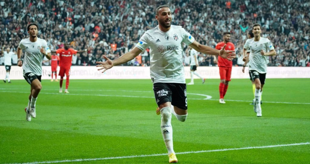 Cenk Tosun: Automatische Vertragsverlängerung bei Besiktas oder Wechsel in die USA?