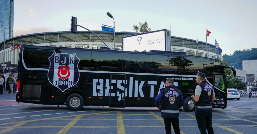 Wohin geht die Reise? Besiktas mit Interesse am ablösefreien VfL Wolfsburg-Profi Paulo Otavio