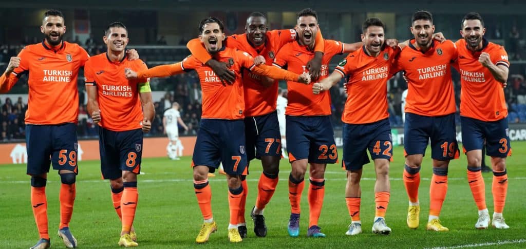 Conference League: 3:1-Sieg über Heart of Midlothian bringt Basaksehir Gruppensieg