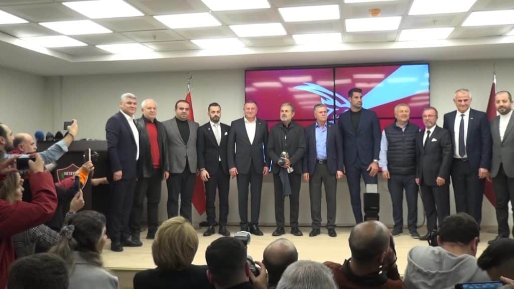 „Rebellisches“ Hatayspor stellt neues Symbol vor: Die Echtgazelle (Gazella Gazella)