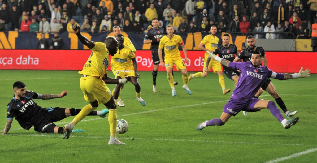 Sowe-Show sorgt für Pokal-Aus: Trabzonspor unterliegt Ankaragücü 1:3